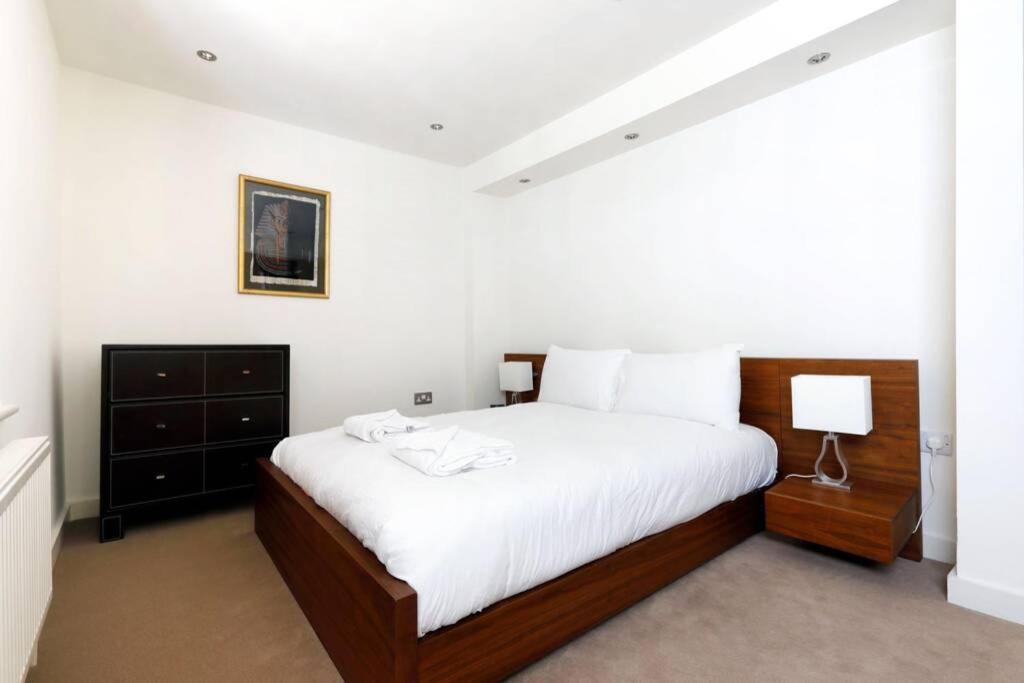 Beautiful 2 Bedroom Mews House With Parking By The Beach Brighton Eksteriør billede