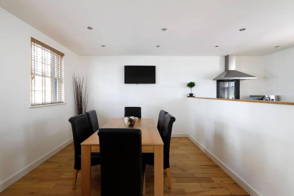 Beautiful 2 Bedroom Mews House With Parking By The Beach Brighton Eksteriør billede